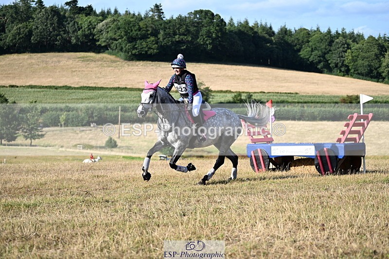 250803A-181048-18617 - R-823-Sophie.Channon-HIVES.LUCKY.BOUNCER