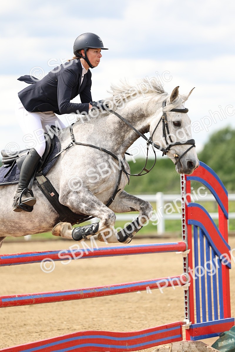 SBM_006049 - Class 19 - Senior Newcomers - 1.10m