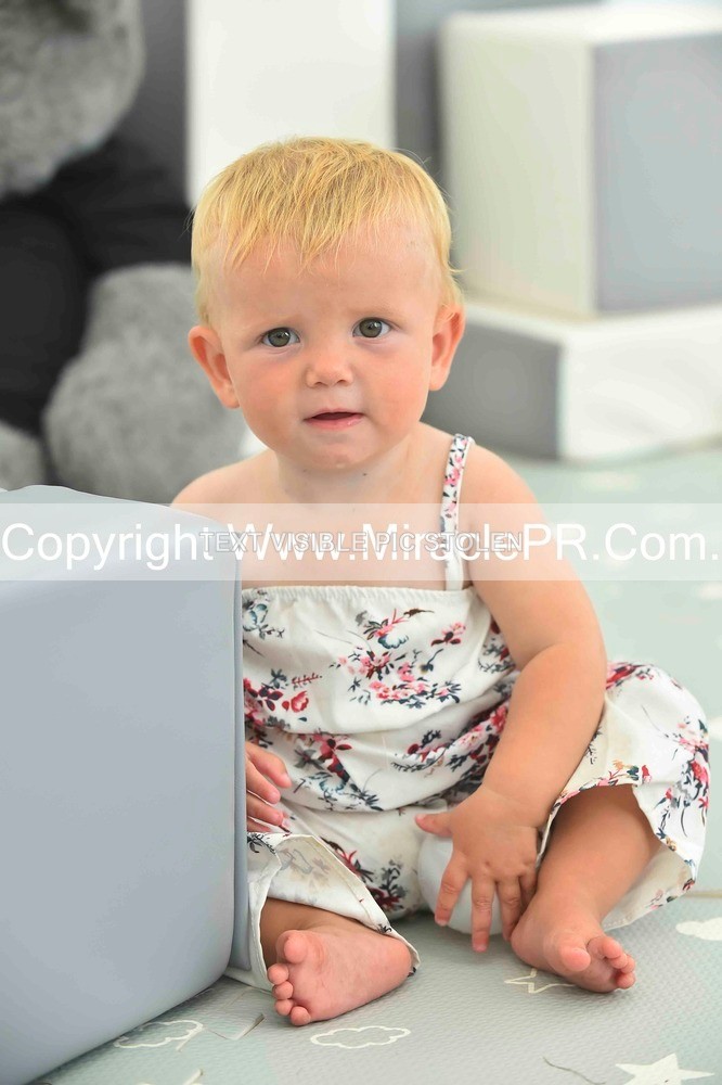 SH4_2093 - Bonny baby competition.