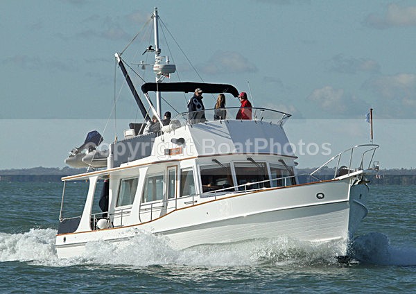 101024 TOY BUOY IMG_0492 - Motor Yachts