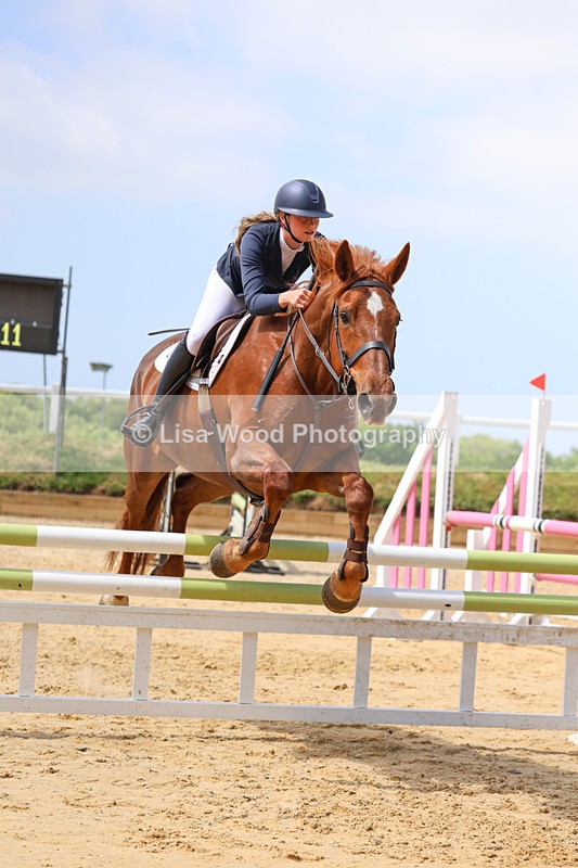 3E7A0347 - Class 10: Senior 95cm open