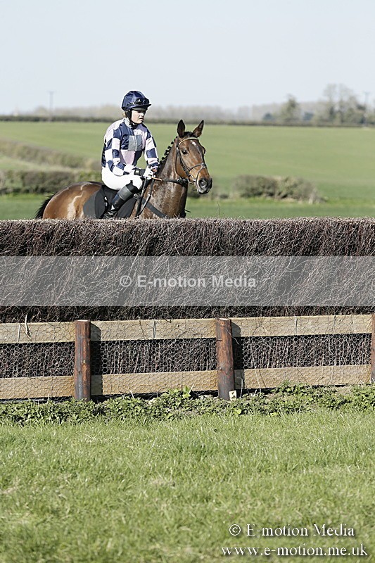 PtP 250317 319 - V.W.H. Hunt Point-to-Point Siddington 25/03/17