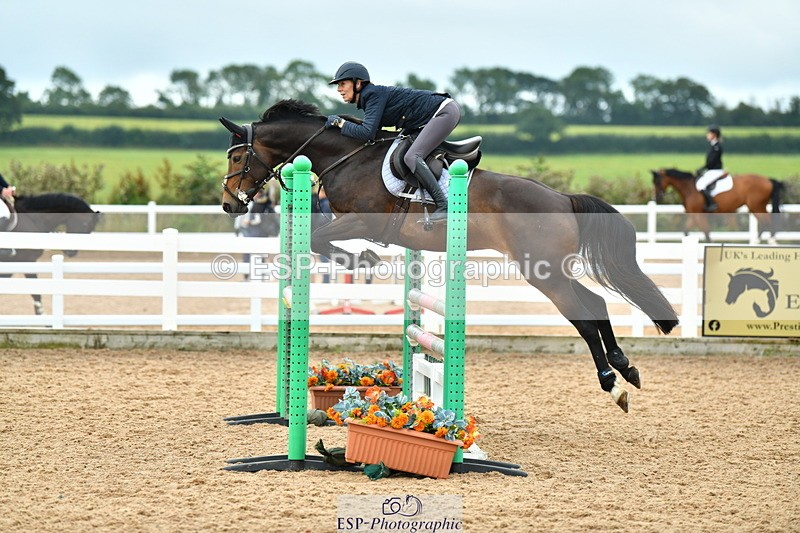 230730A-144936-10468 - Cls 35 1.05m Amateur Quali