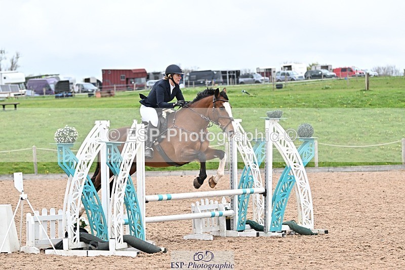 250414-105946-00345 - 80cm Round 1