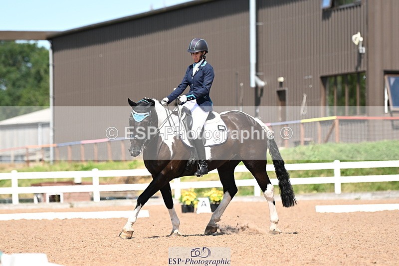 240816A-142002-05560 - 275-Alys.Matravers-Tiger.Mazariti