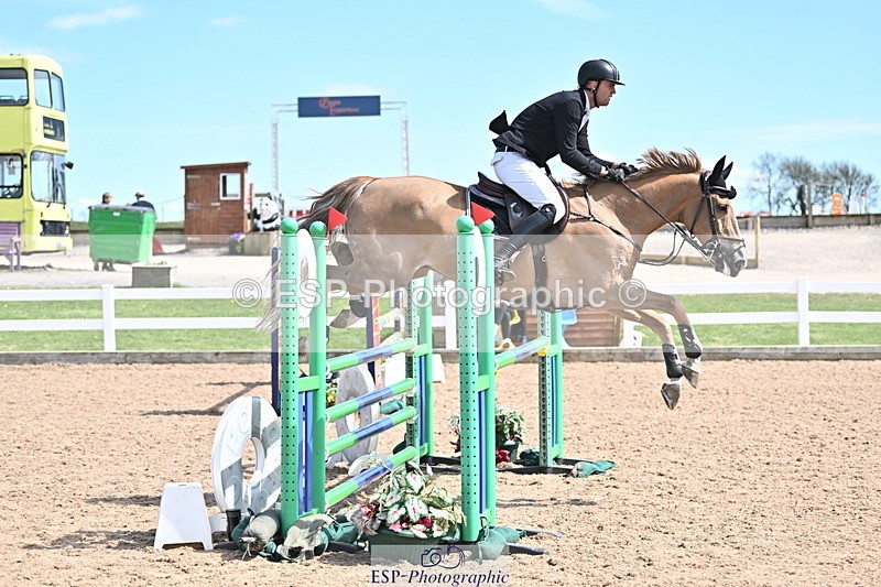 240418A-133932-03551 - Cls 13, 1 Star Bronze Tour 1.10m