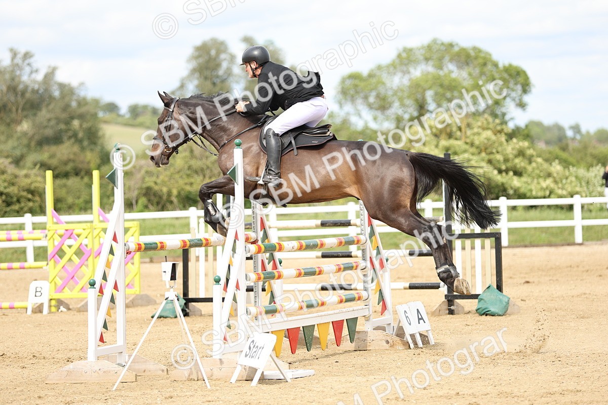 SBM_001437 - Class 5 - Senior Foxhunter - 1.20m
