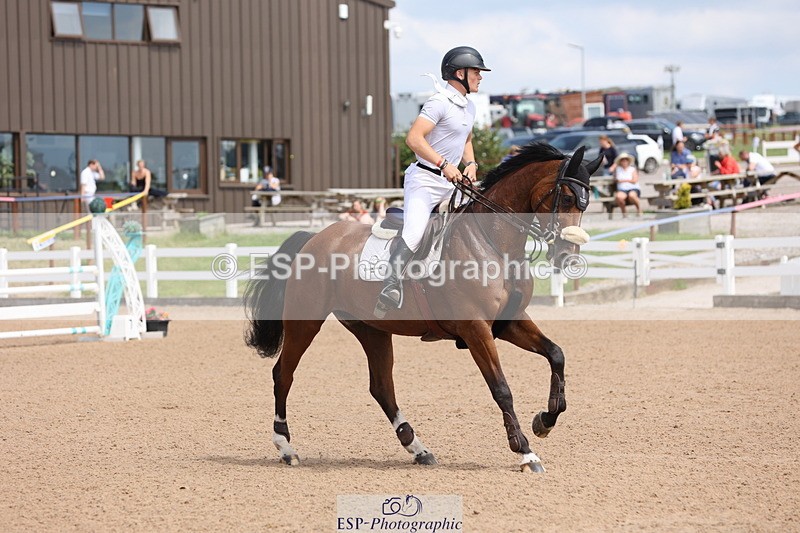 240718A-132002-05544 - Cls 9, 1 Star Bronze Tour 1.10m