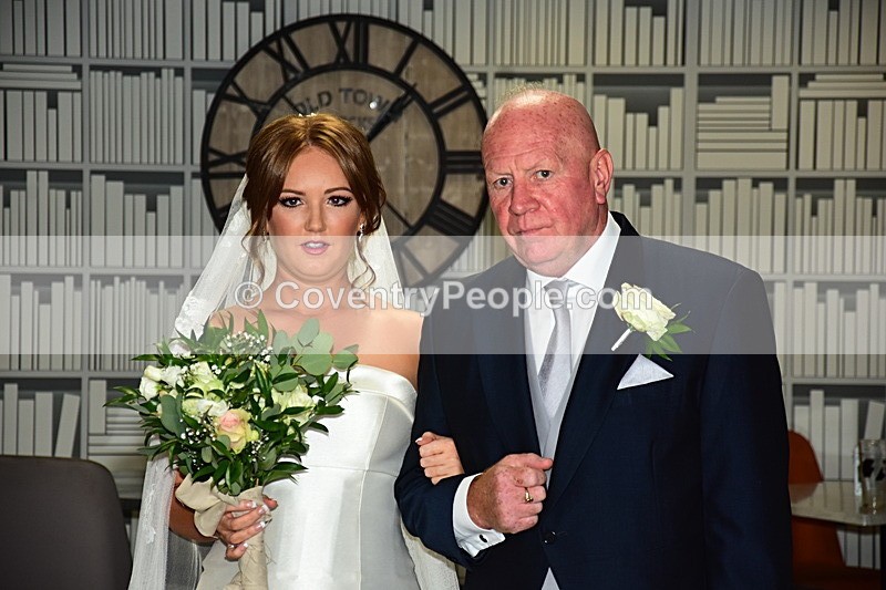 CON-518 - Toni & Liam