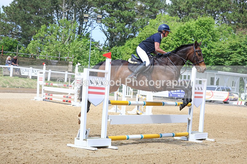 3E7A0320 - Class 10: Senior 95cm open