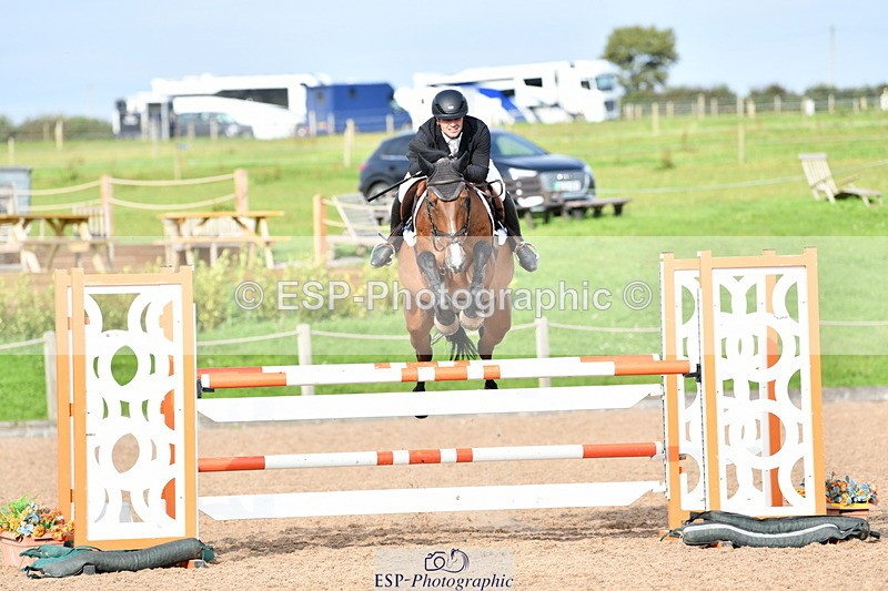 240915A-163701-11051 - Cls 30 Snr Foxhunter