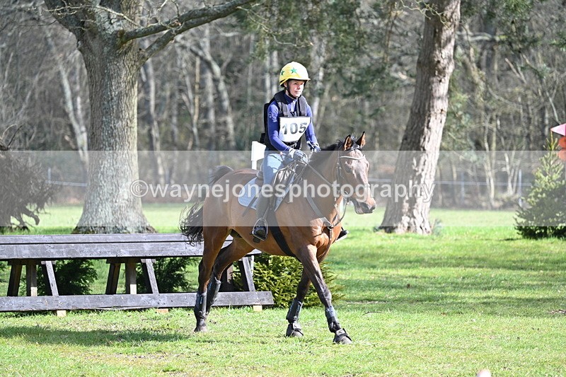 WJ7_0101 - Time 10:13 to 10:38 Times at the Fence