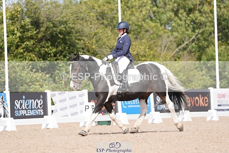 250906-122101-02318 - 082-Samantha.FussellDai.The.Pied