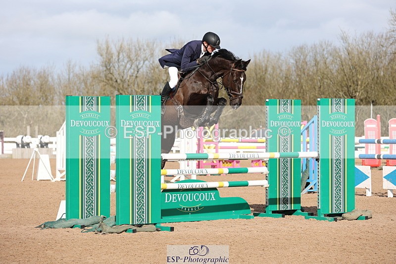 240223A-115740-01015 - Cls 4 Snr 1.05m Open