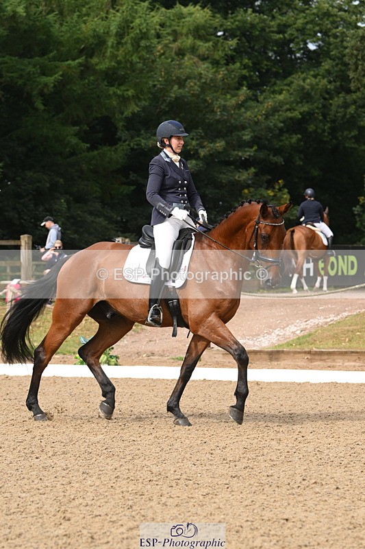 250719A-095101-03112 - 101-Sophie.Douglas-Paquino.V'ant.Goovahof