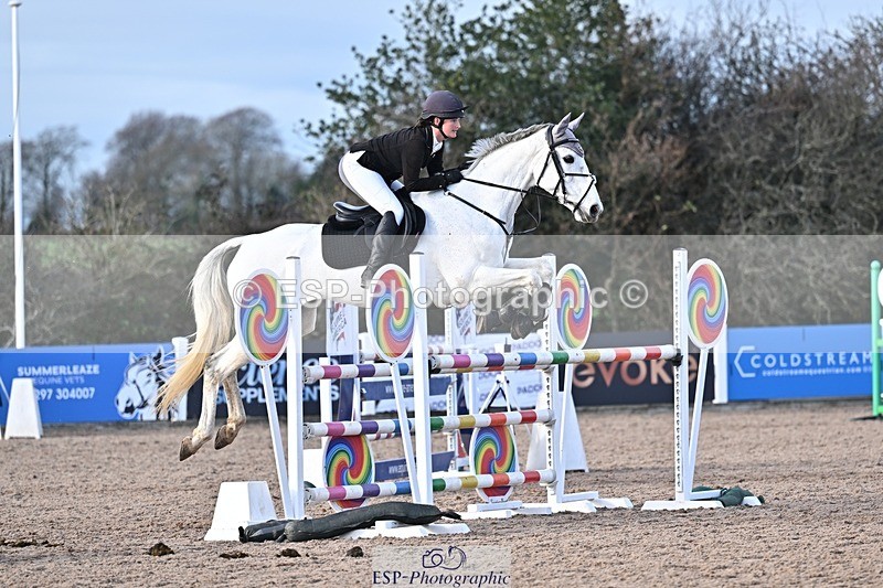 251126-124848-00524 - Cls 4 Newcomers and 1.10m