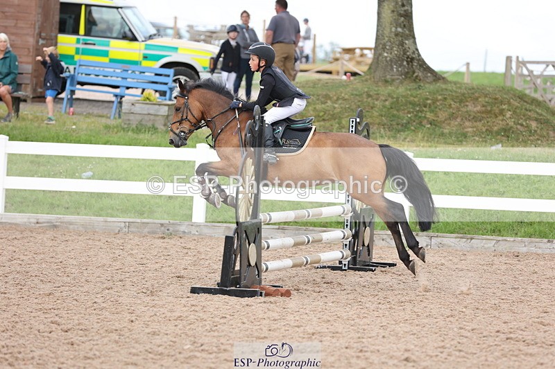 240630A-175206-16189 - Cls 28 Stepping Stones 128cm + 138cm