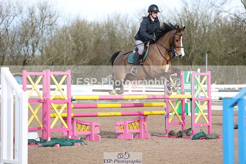 240223A-112503-00837 - Cls 4 Snr 1.05m Open