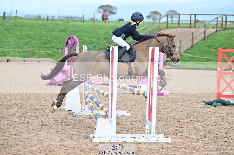 231203A-112823-00833 - Cls 16+17 Club and Schools 80cm