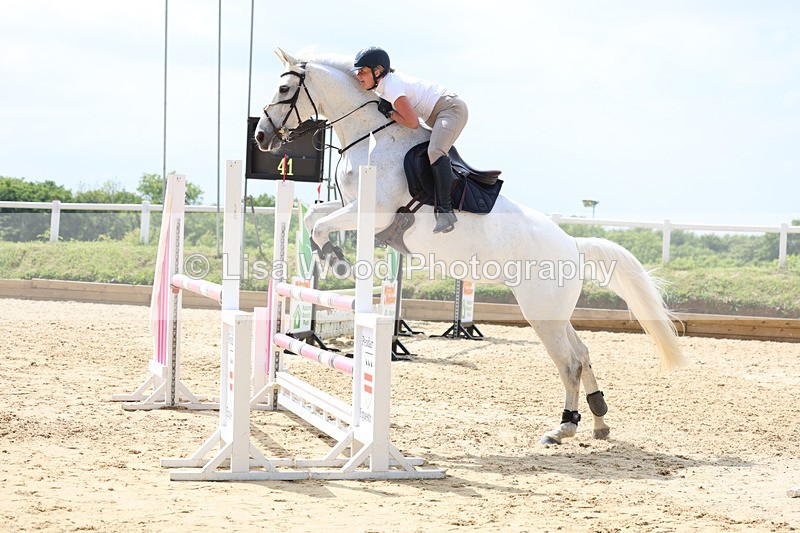 3E7A1019 - Class 13: Senior Newcomers/1.10m open