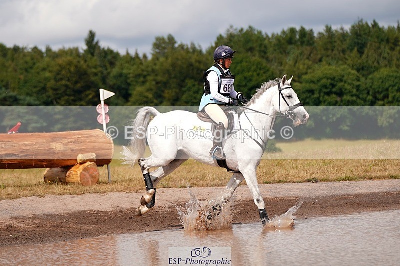 250803A-154938-16704 - O-685-Kitty.King-COOLEY.HOT.SOCKS