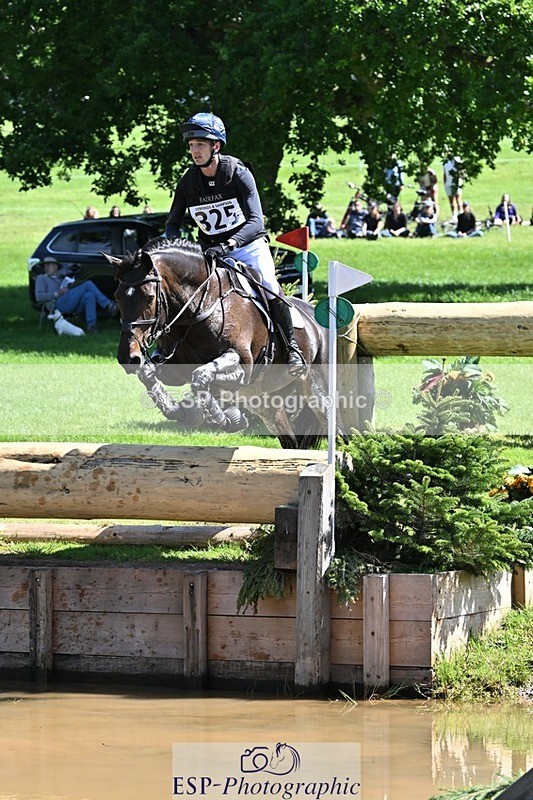 240525-110204-12182 - 325-MIDNIGHT_ENDEAVOUR-Tom_Jackson