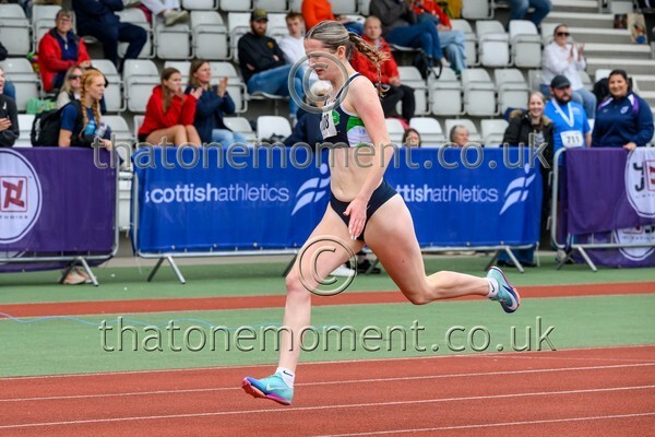 Nat26SUN-914249 - Track Female