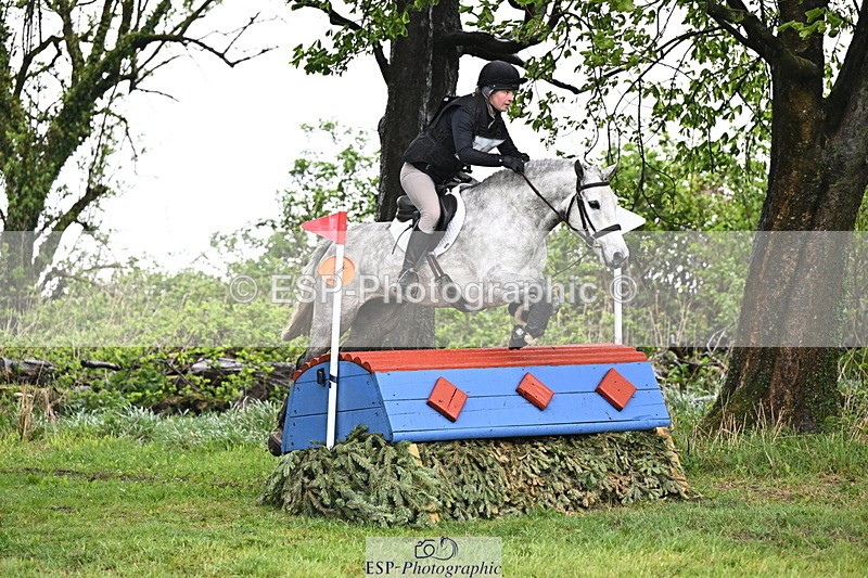 250418-145811-05752 - 170-Emma.Langfjord-Friend-MOUNTROSS.FIONN