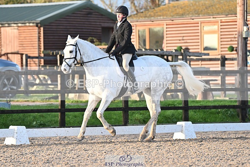 231105-154117-03098 - Cls 4 Novice 24 15.24 to 16.35 break