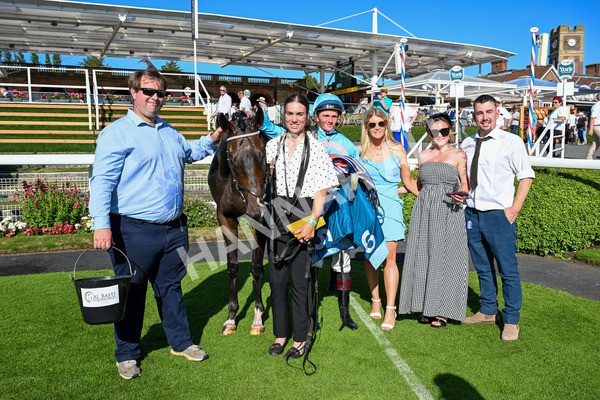 110725-Race 7-Secret Beach-0569 - Race 7 5.40pm William Hill Bet In Running Apprentice Handicap