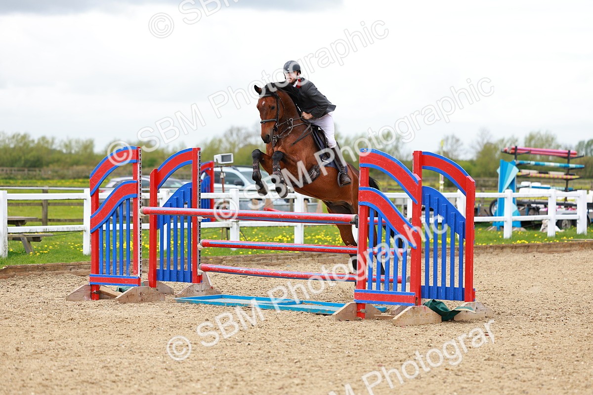 SBM_002316 - Class 10 - Senior Newcomers - 1.10m