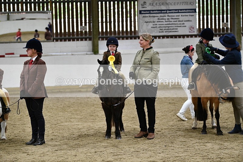 WJ5_7112 - Class 10 Childs Pony