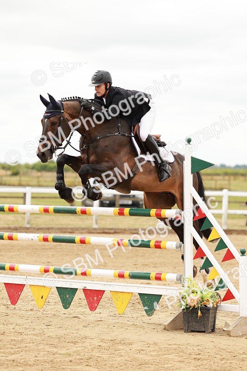 SBM_017736 - Class 21 - Senior Newcomers Championship 2d Rd