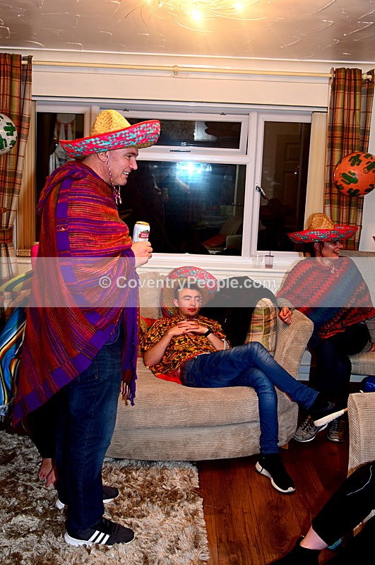 LEE-221 - Lee's 30th