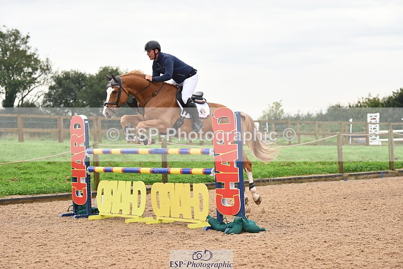 230916A-110318-03983 - Cls 14 Snr Foxhunter