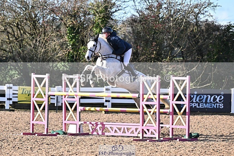 251203-123723-00488 - Cls 4 Newcomers and 1.10m Open