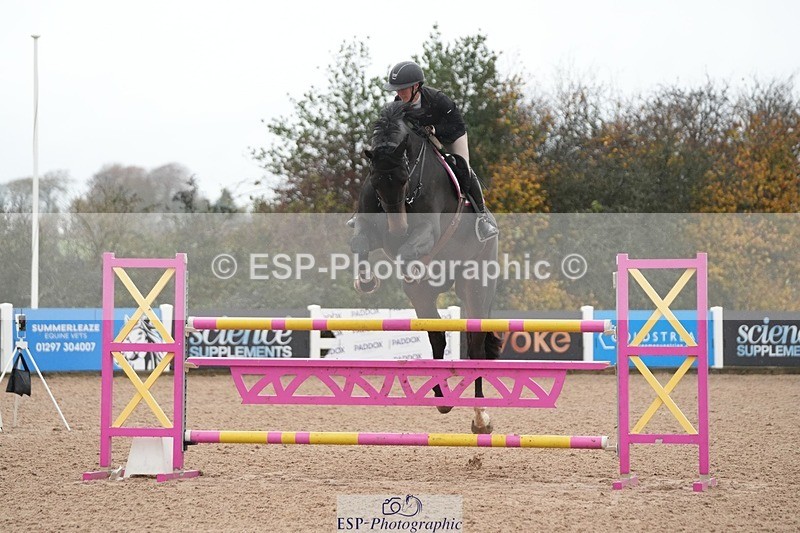 251107-134242-01219 - Cls 6 Foxhunter and 1.20m Open