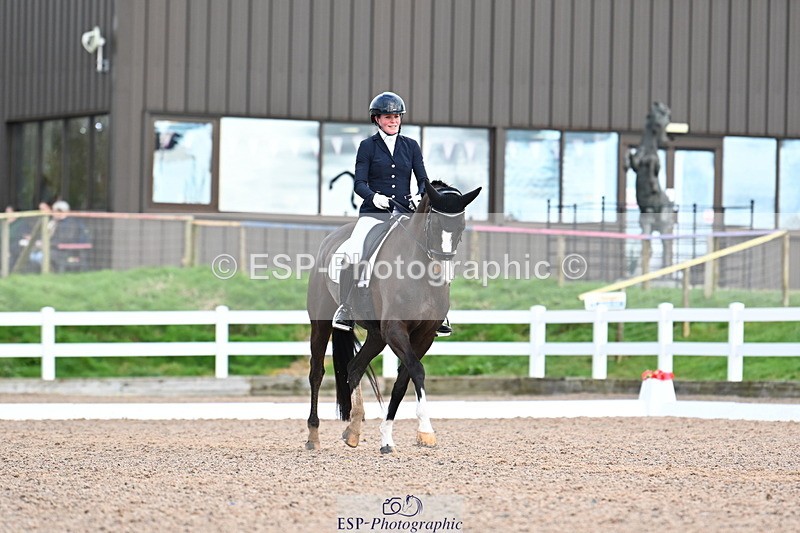 240218A-122655-07268 - 161-Katie.Warner-Active.Nuvalari