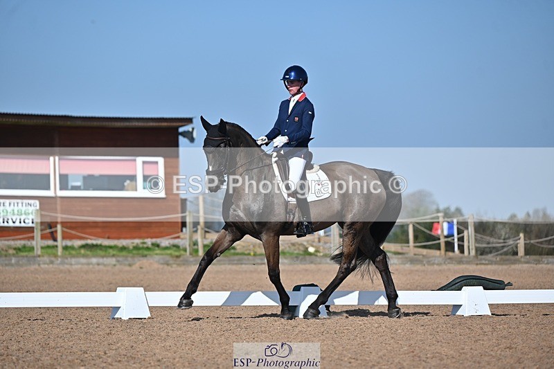 250405-094346-09839 - 117-Myles.Graham-Nibeley.Black.Pearl