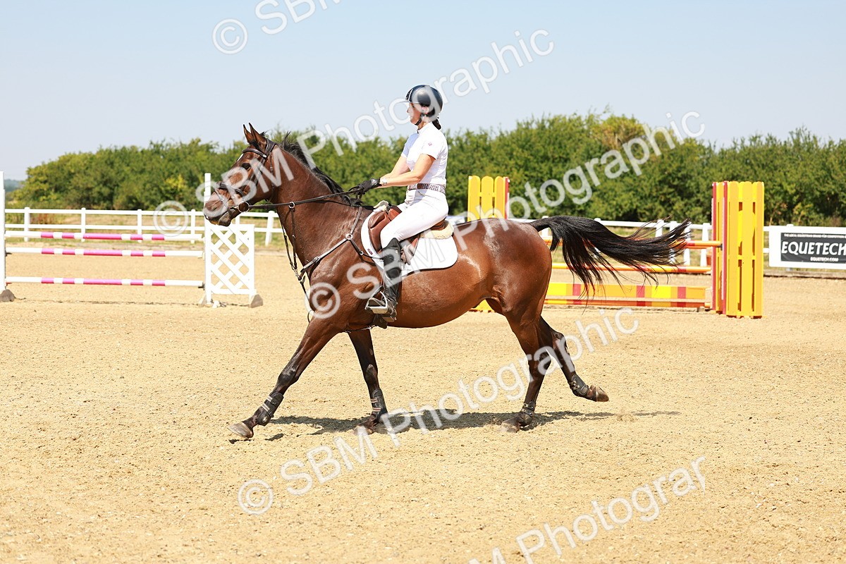 SBM_001497 - Class 4 - Senior Newcomers - 1.10m