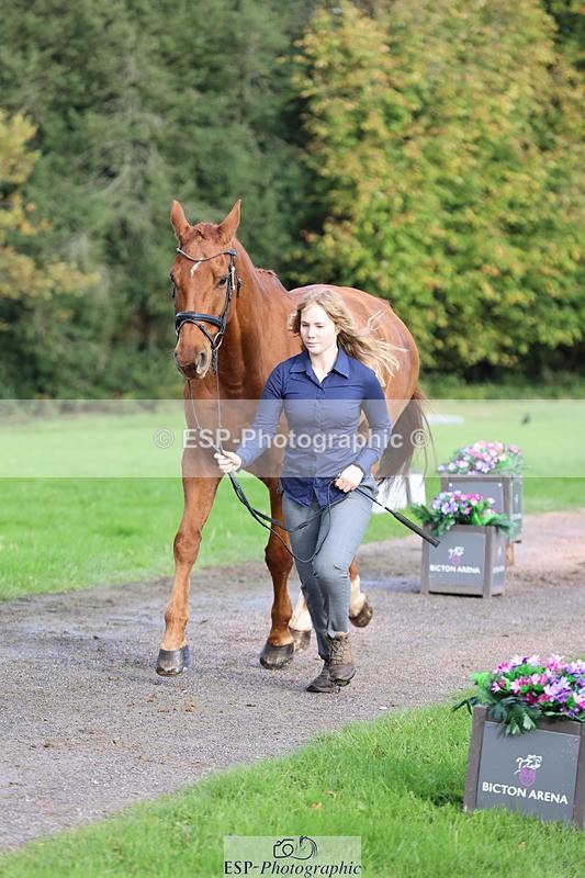 251026A-102238-22934 - E-396-Madeleine.Robertson