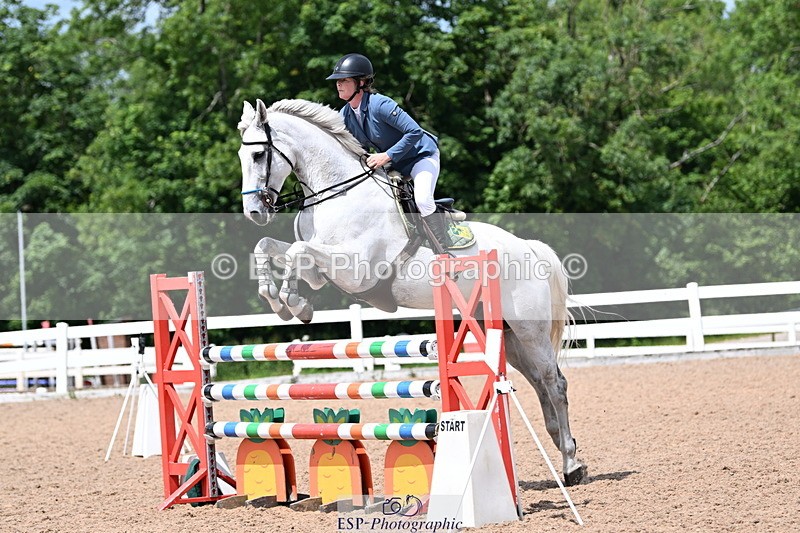 240619A-143117-00624 - Cls 4 Snr Newcomers and 1.10m Open