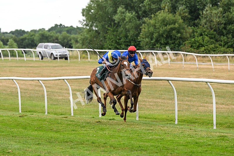 220726-Race 4-Sound Gloria-9784 - Race 4 15.42pm racingtv.com/freetrial Handicap