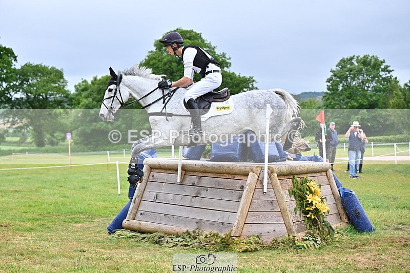 250524A-100704-08912 - A-052-Musa.Hussain-LIQUID.LUCK