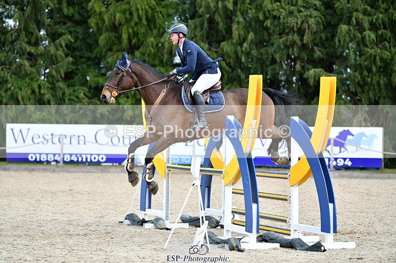 240324-123859-02616 - Cls 9 Snr 1.05m Open