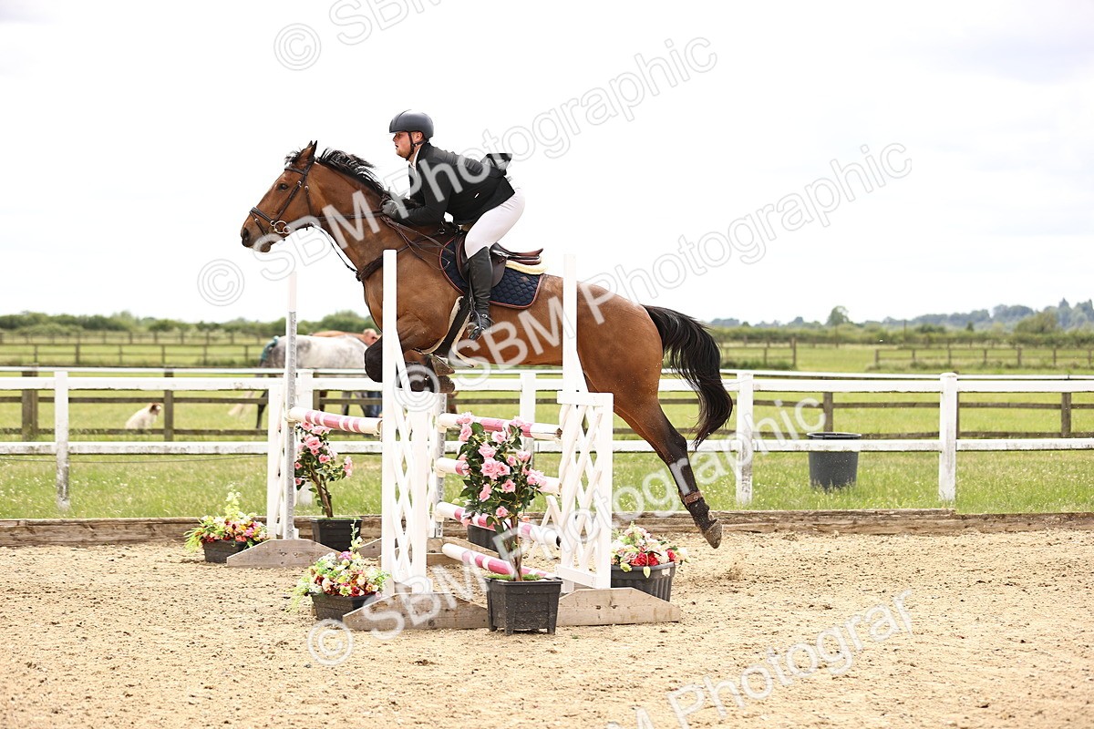 SBM_007816 - Class 19 - Senior Newcomers - 1.10m