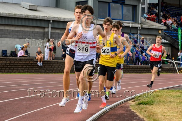 Sen25SUN-916174 - Track Male