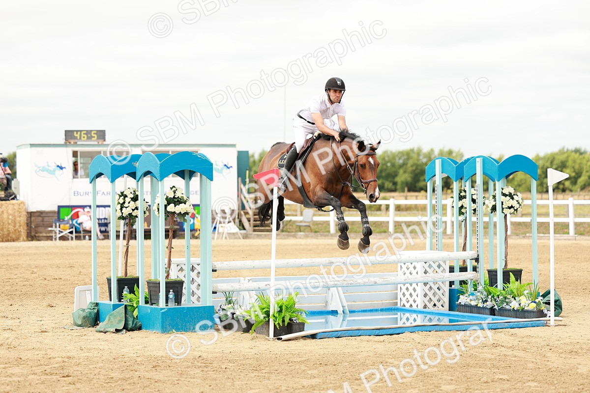 SBM_017350 - Class 21 - Senior Newcomers Championship 2d Rd