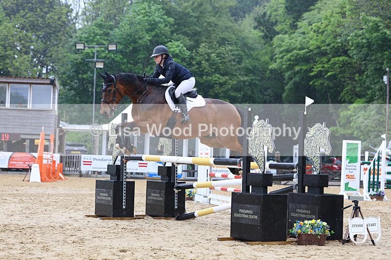3E7A7207 - Class 7: Senior Newcomers/1.10m open