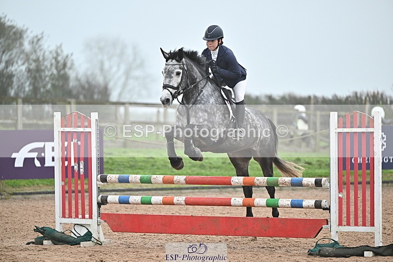 241103A-104006-06713 - SUN Cls 18 British Novice and 90cm Open